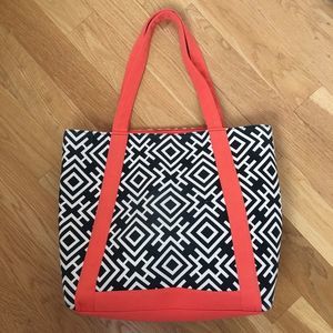 Canvas tote bag in geometric print